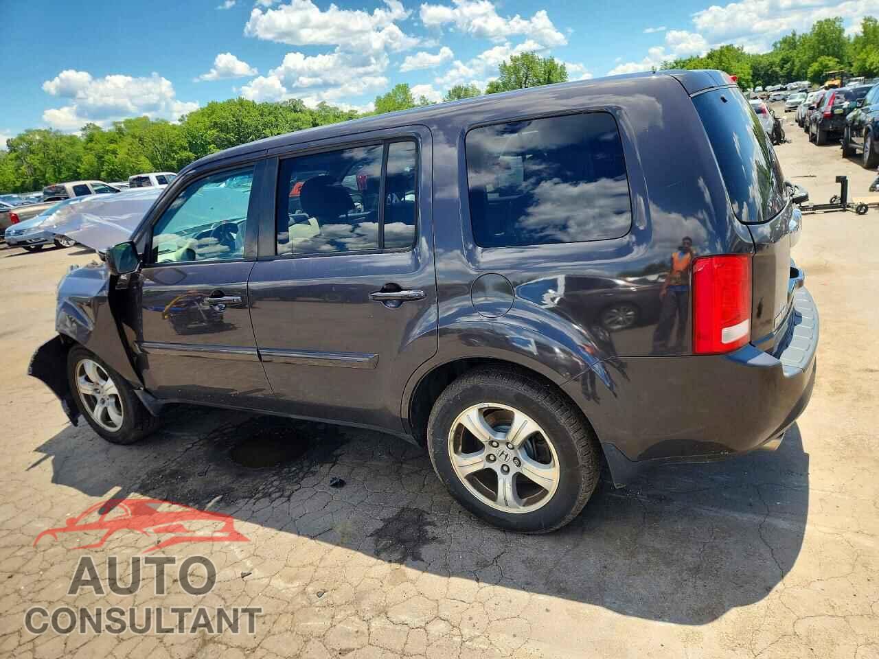 HONDA PILOT 2013 - 5FNYF4H40DB071559