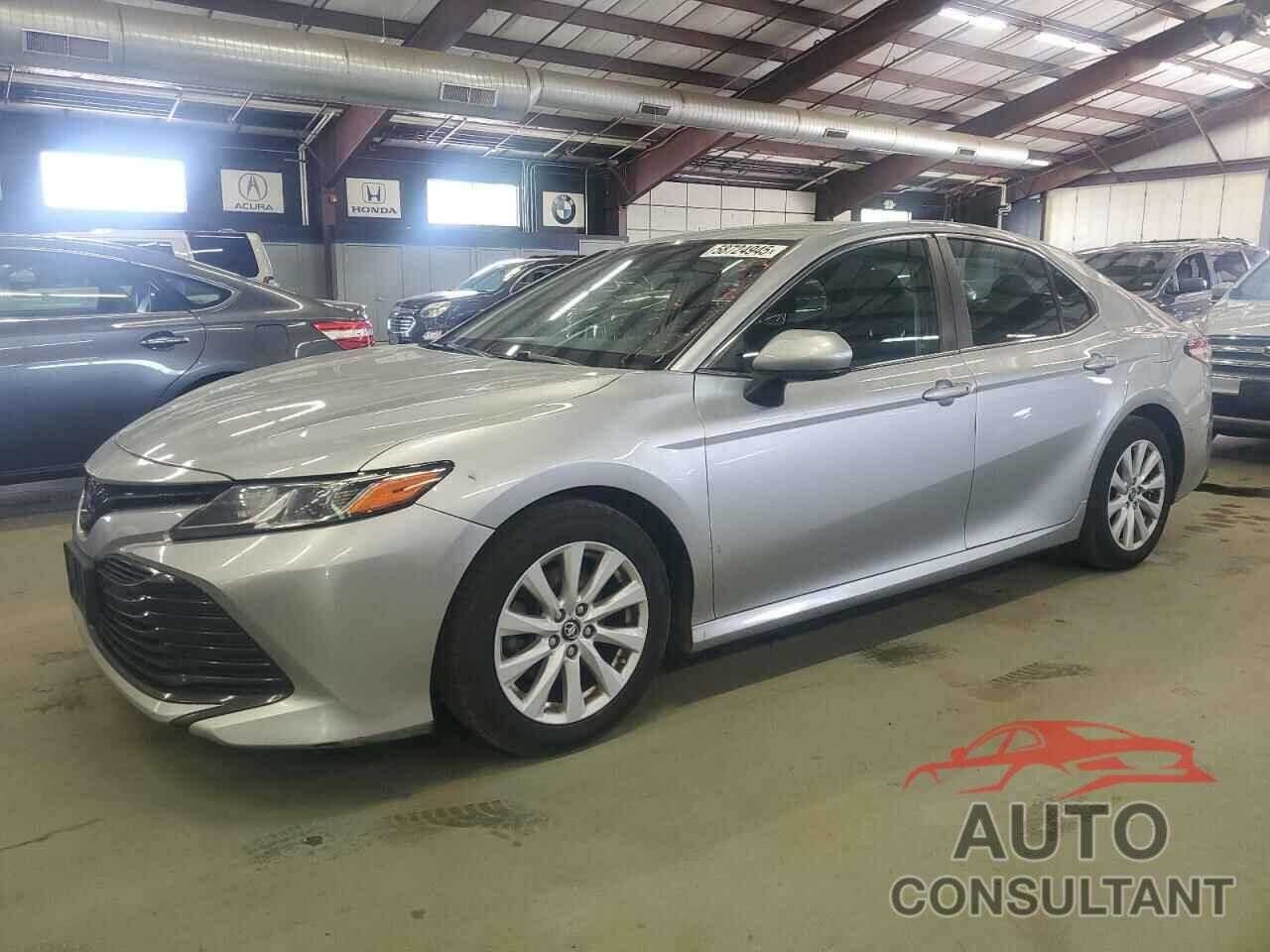 TOYOTA CAMRY 2018 - 4T1B11HK9JU077795