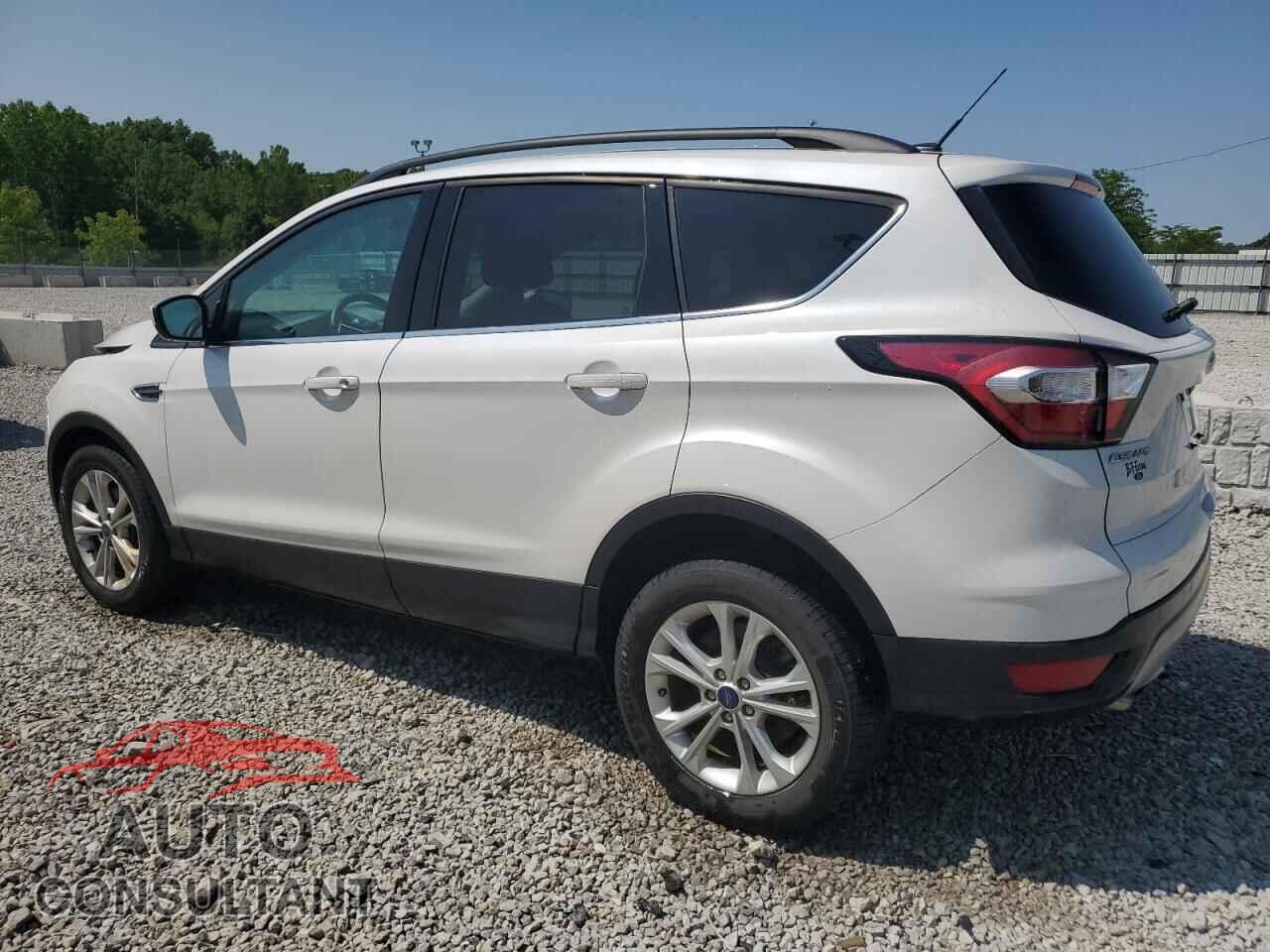 FORD ESCAPE 2017 - 1FMCU9GD1HUD38019