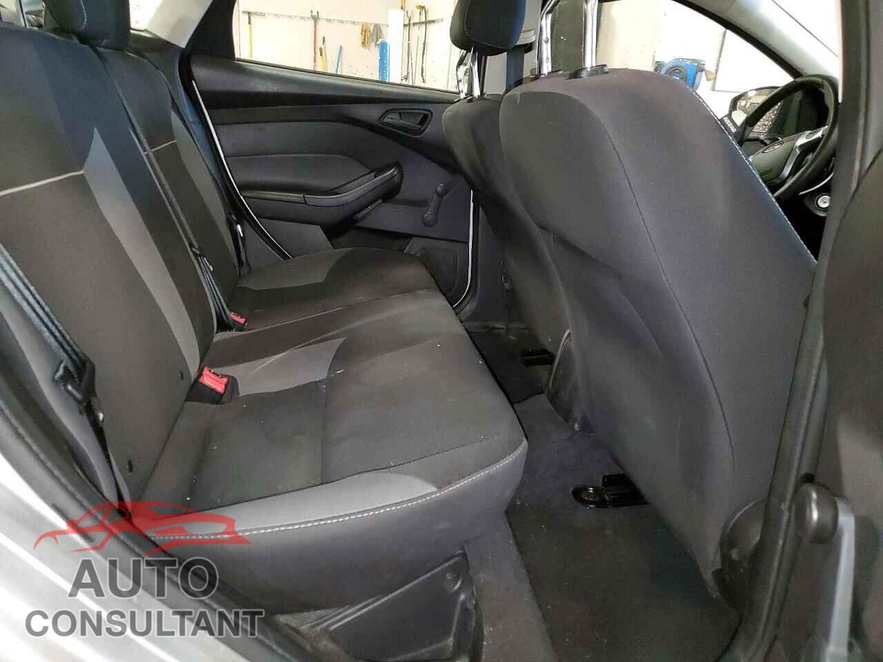 FORD FOCUS 2013 - 1FADP3E29DL262425