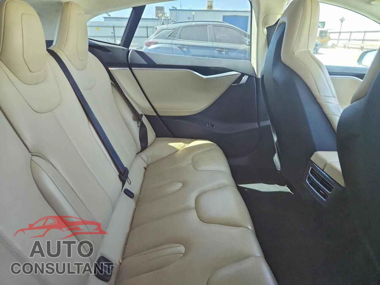 TESLA MODEL S 2016 - 5YJSA1E13GF132985