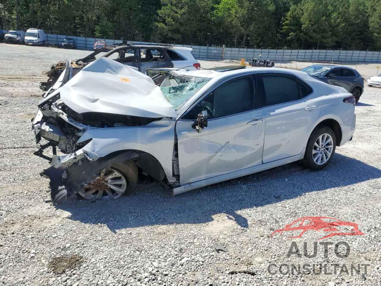 TOYOTA CAMRY 2022 - 4T1R11AKXNU043413