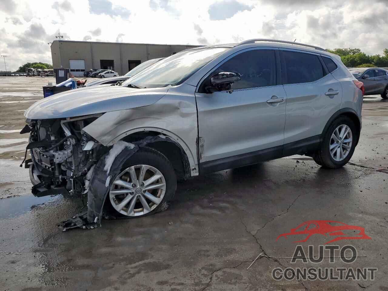 NISSAN ROGUE 2018 - JN1BJ1CP8JW105083