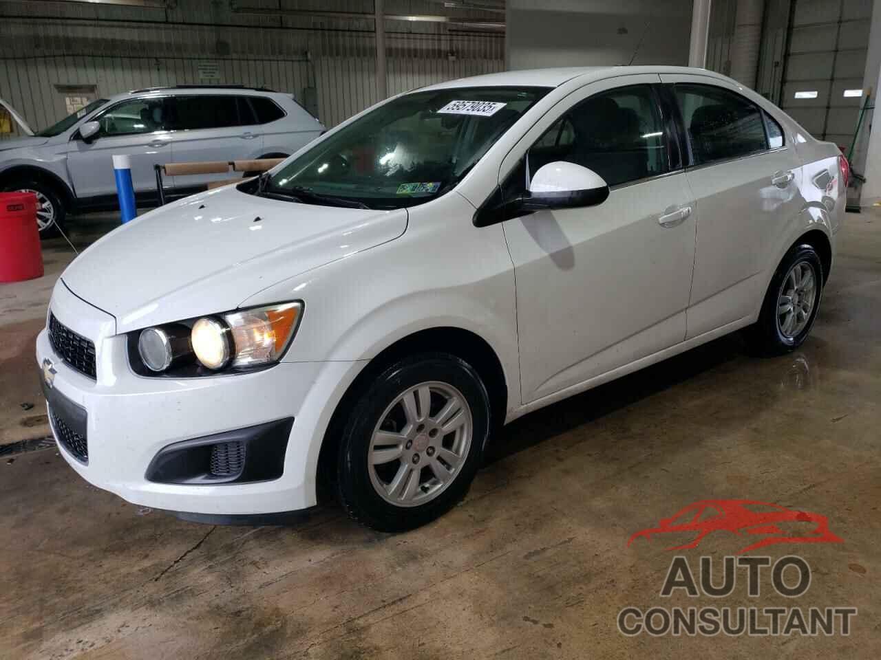 CHEVROLET SONIC 2015 - 1G1JC5SGXF4126055