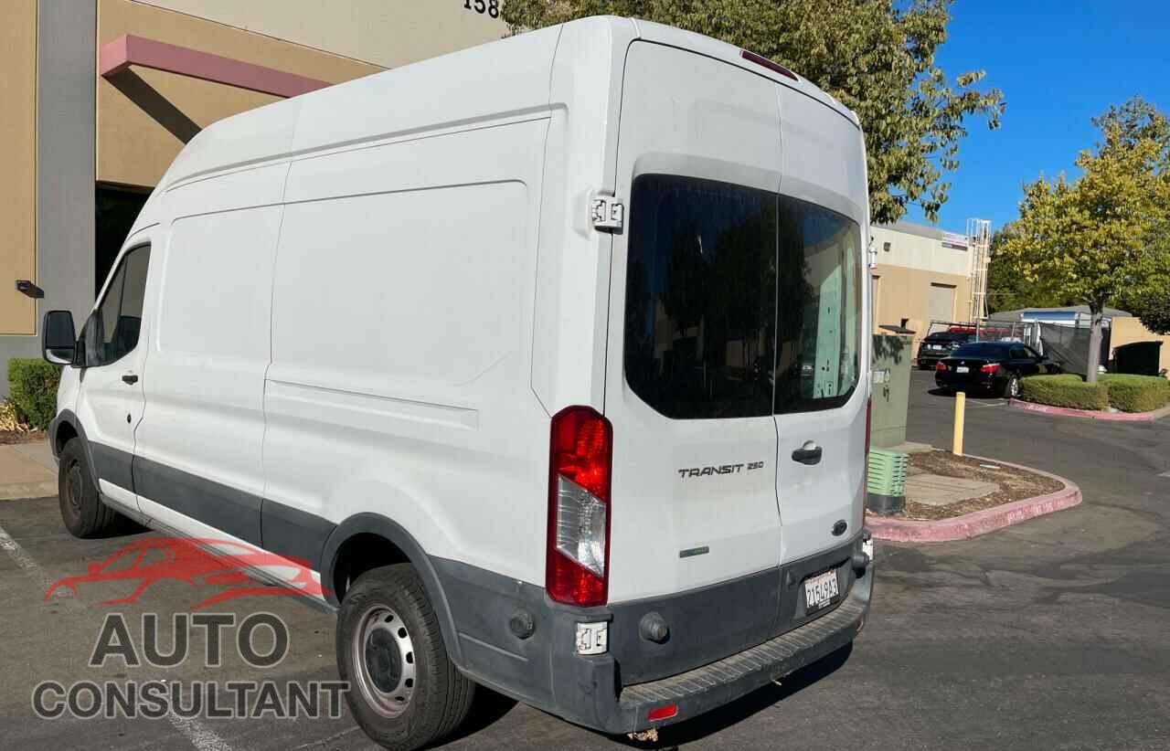 FORD TRANSIT CO 2017 - 1FTYR2XG9HKA22313