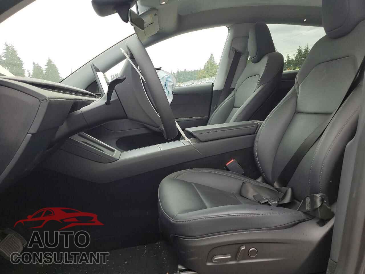TESLA MODEL Y 2026 - 7SAYGDEE4TF356907