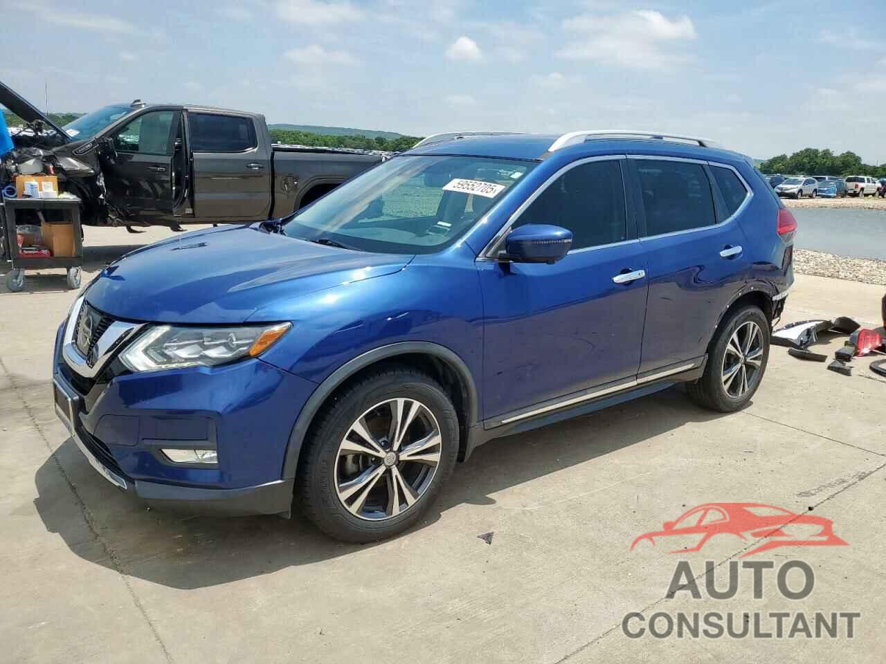 NISSAN ROGUE 2017 - 5N1AT2MT9HC759103