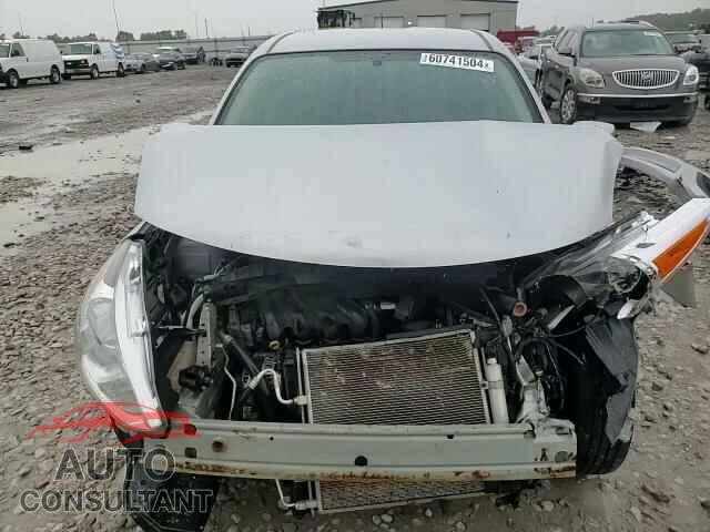 NISSAN VERSA 2019 - 3N1CN7AP3KL844643