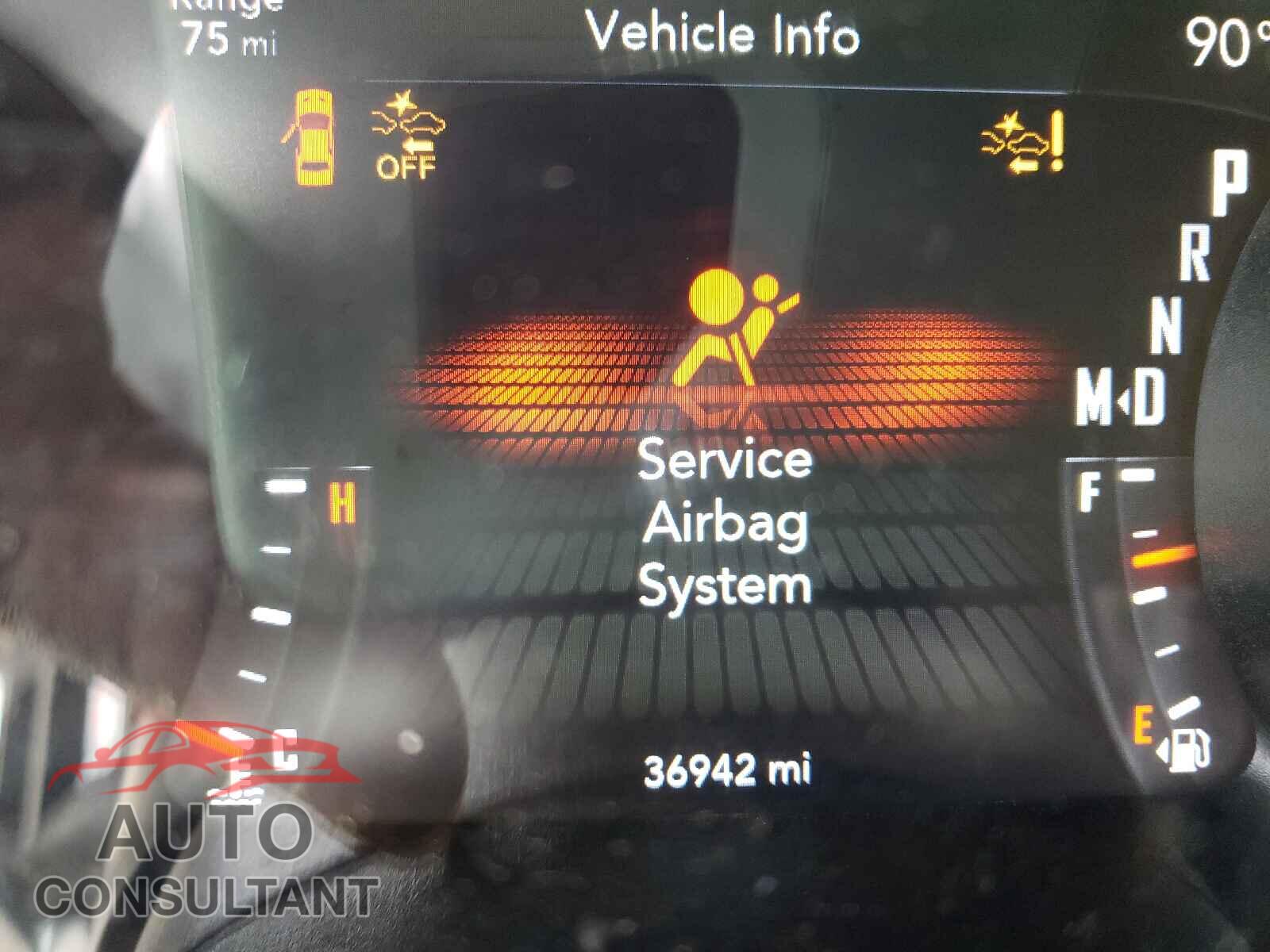 DODGE CHALLENGER 2017 - 2C3CDZBT5HH584677
