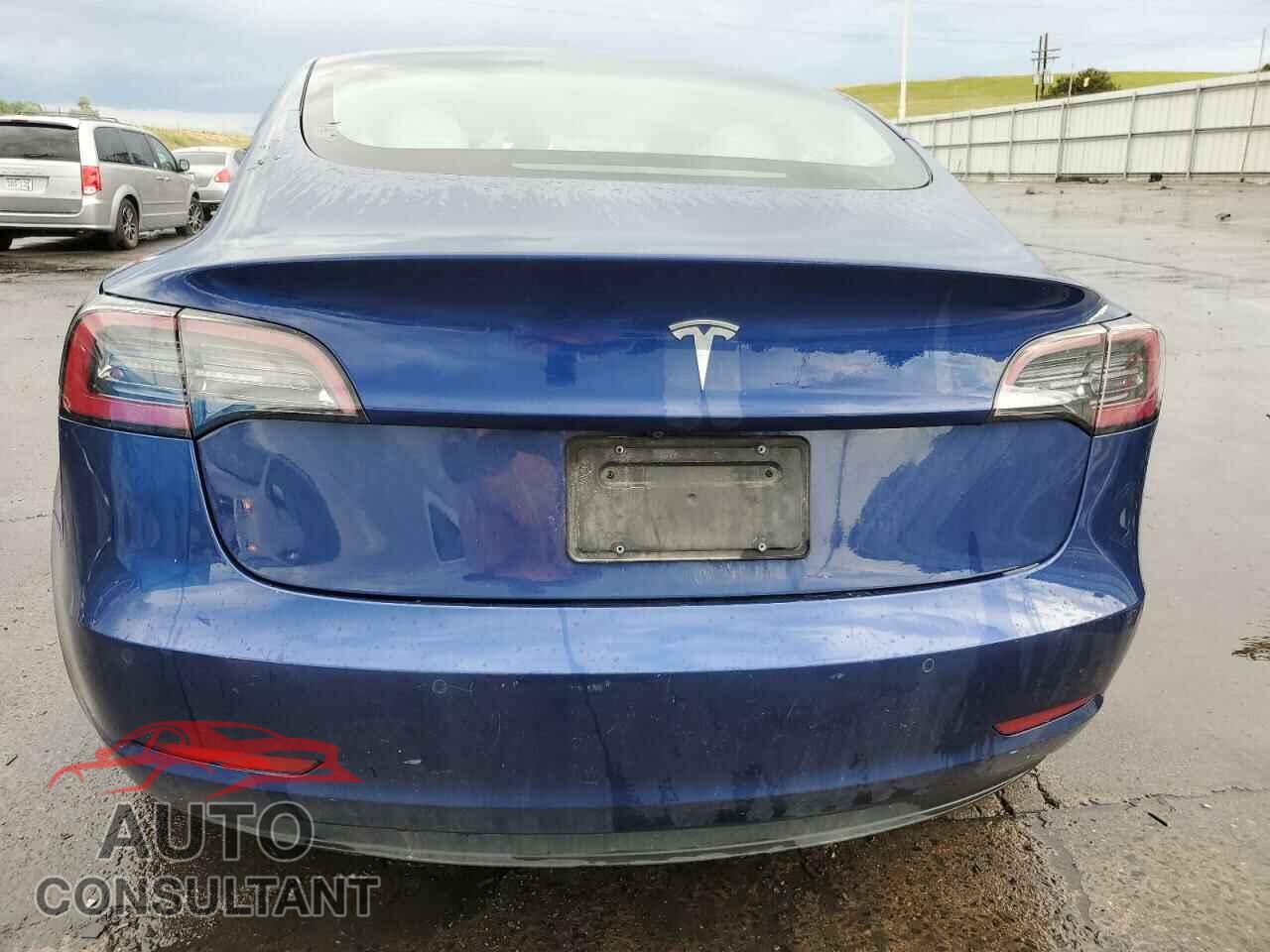 TESLA MODEL 3 2021 - 5YJ3E1EA5MF029457