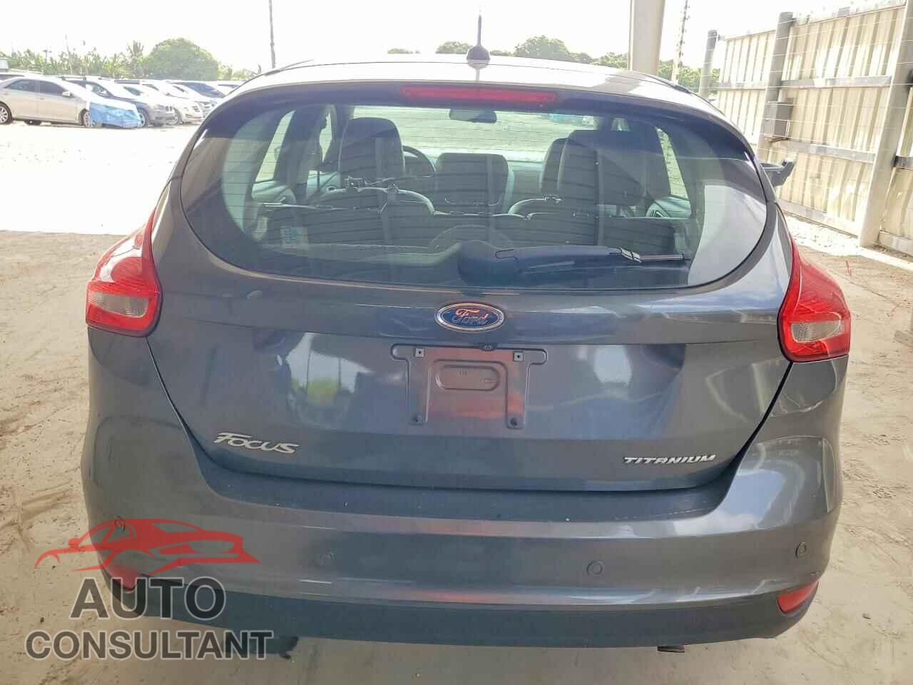 FORD FOCUS 2017 - 1FADP3N24HL230276
