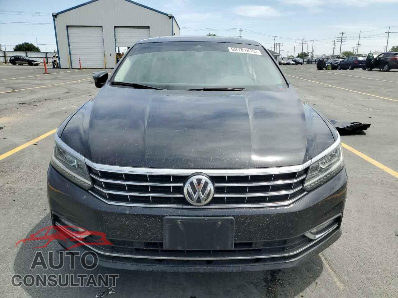 VOLKSWAGEN PASSAT 2018 - 1VWCA7A35JC003257