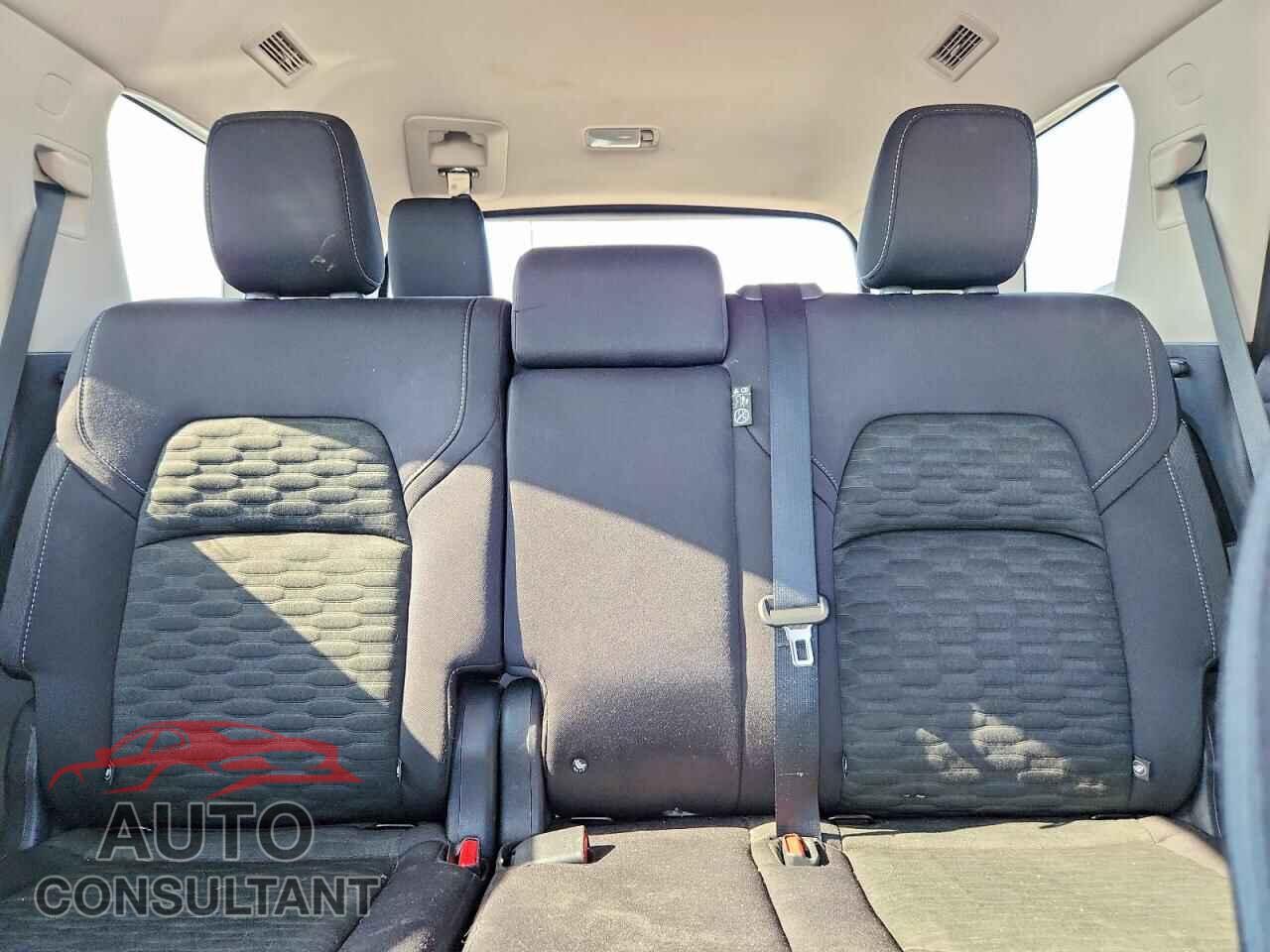 NISSAN PATHFINDER 2023 - 5N1DR3AA2PC213553