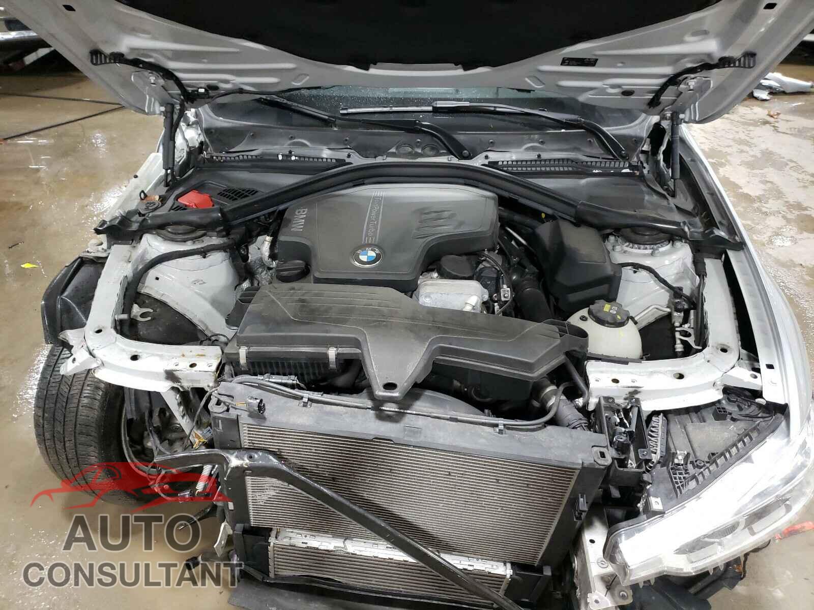 BMW 3 SERIES 2016 - WBA8E3G52GNT79357