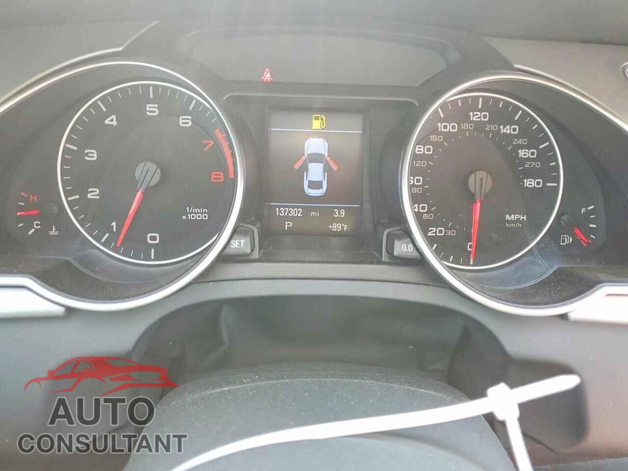 AUDI A5 2010 - WAUVKAFR7AA006155