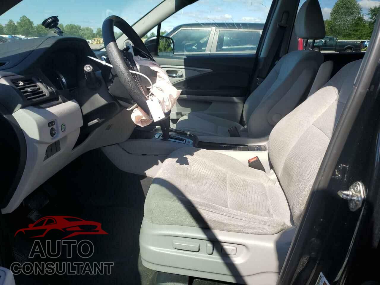HONDA PILOT 2017 - 5FNYF6H37HB019161