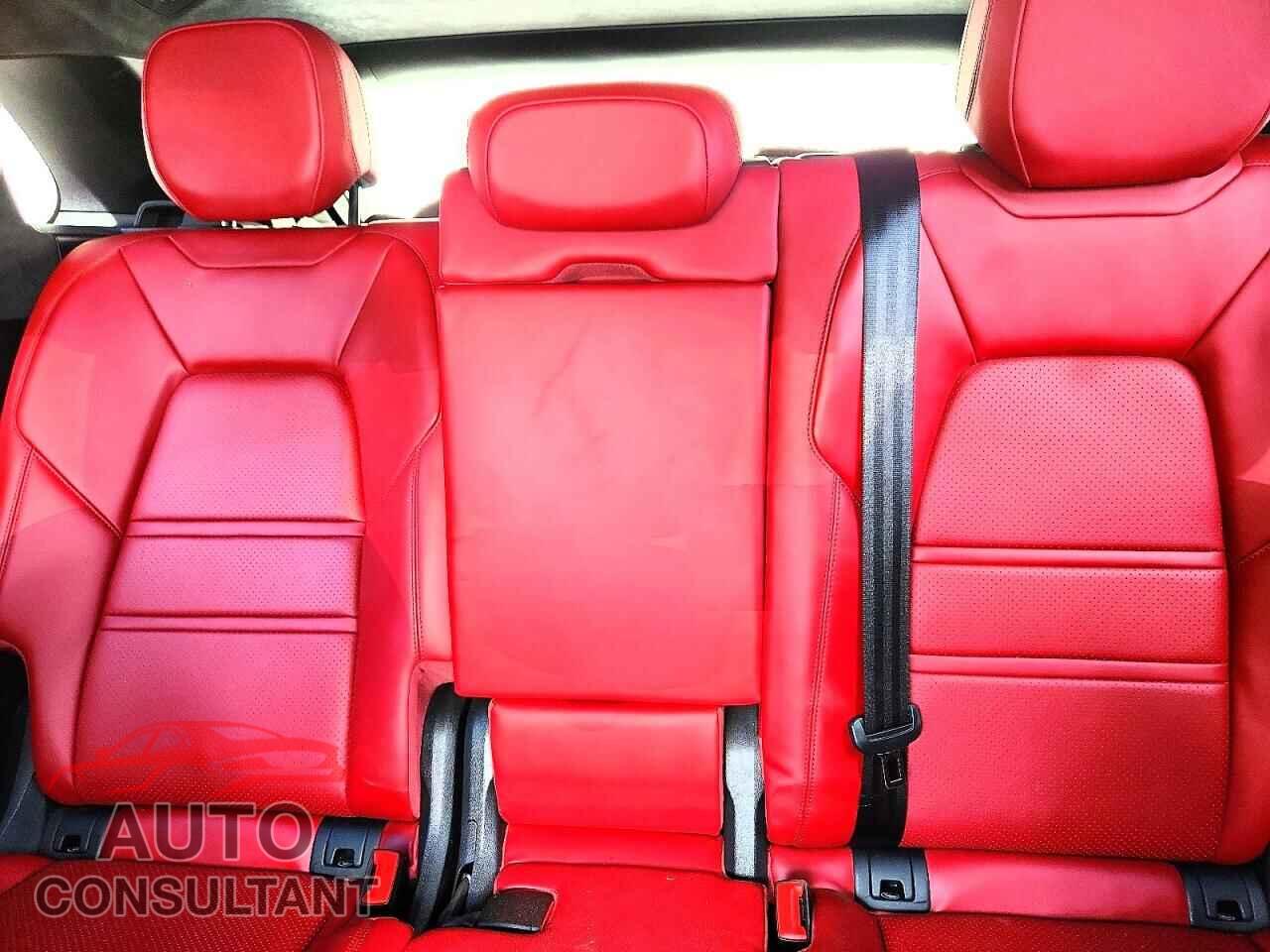 PORSCHE CAYENNE 2021 - WP1AF2AYXMDA36567