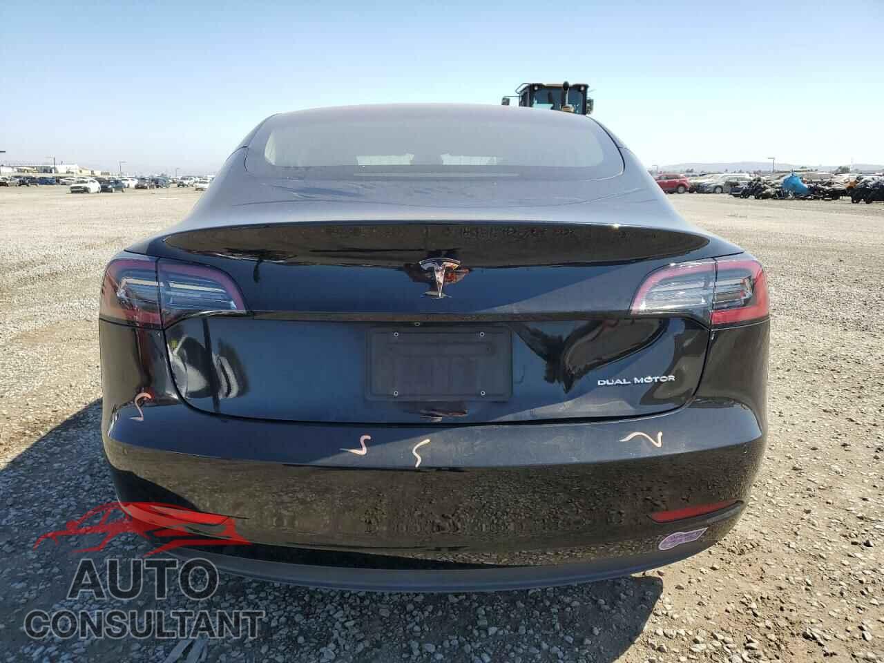 TESLA MODEL 3 2019 - 5YJ3E1EBXKF194698