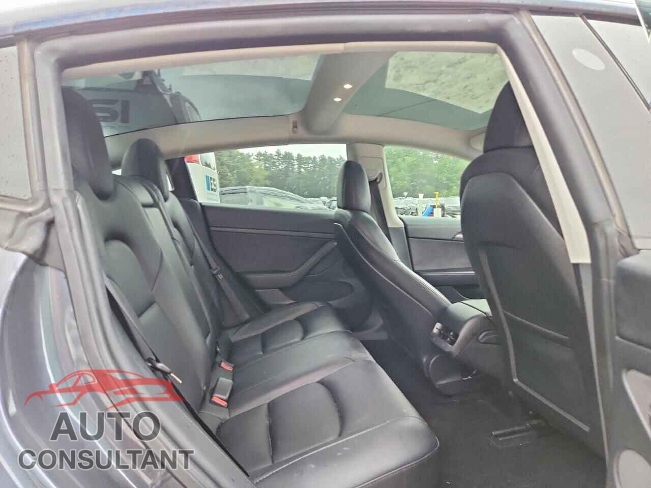 TESLA MODEL 3 2022 - 5YJ3E1EA6NF339988