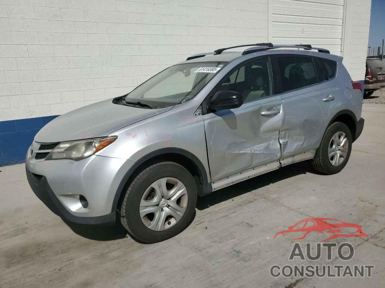 TOYOTA RAV4 2015 - JTMBFREV5FD164524