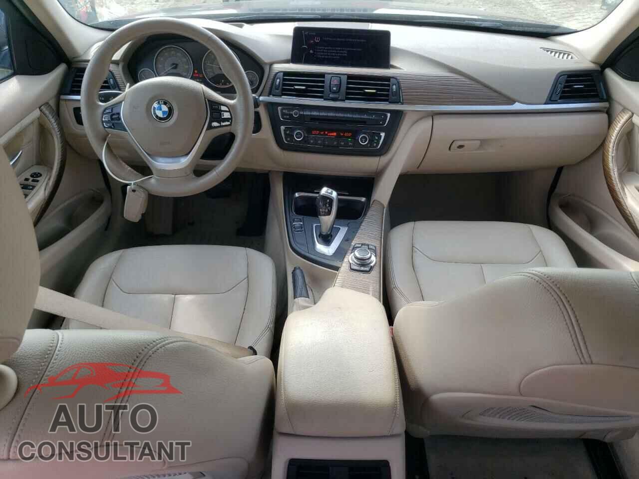 BMW 3 SERIES 2012 - WBA3A5C53CF257019