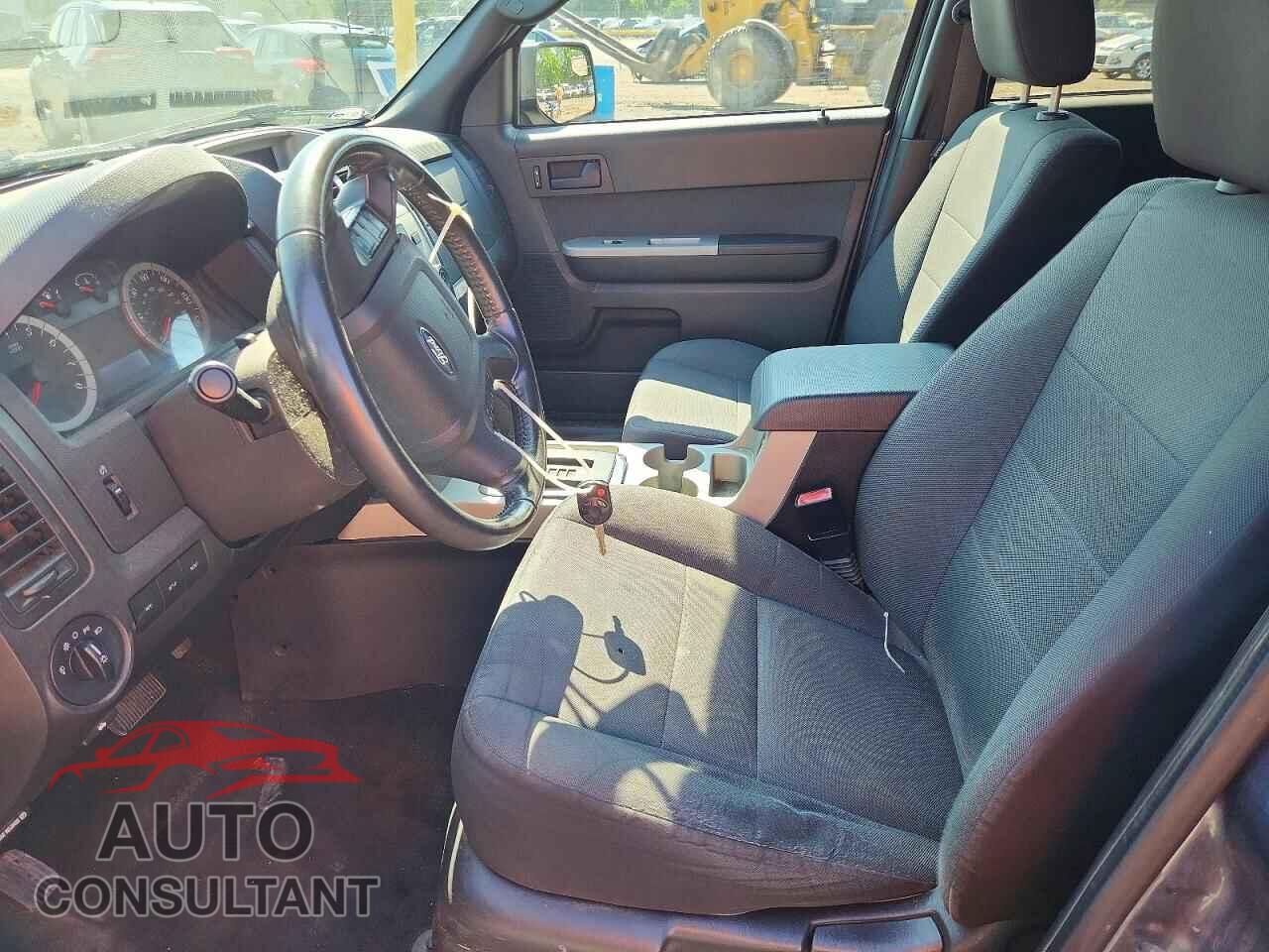 FORD ESCAPE 2011 - 1FMCU9D77BKA65752
