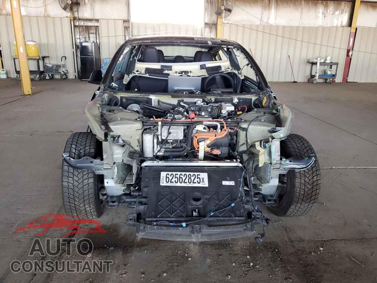 TESLA MODEL 3 2024 - 5YJ3E1EAXRF727702