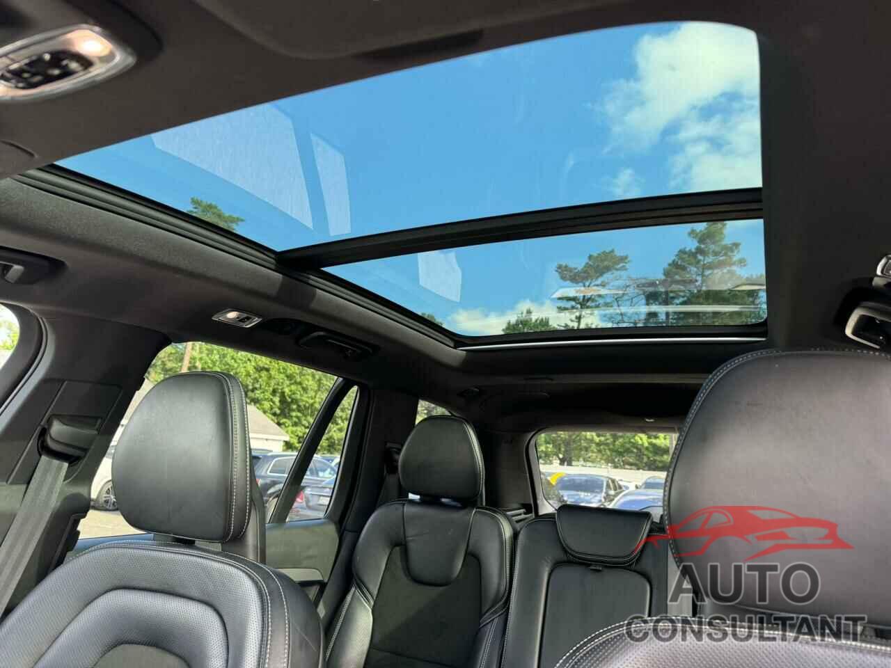 VOLVO XC90 2018 - YV4102KM1J1219008