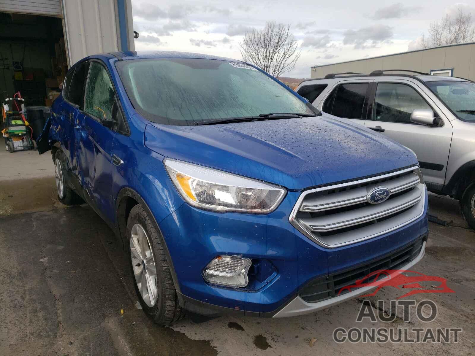 FORD ESCAPE 2017 - 1FMCU9GD3HUC42392