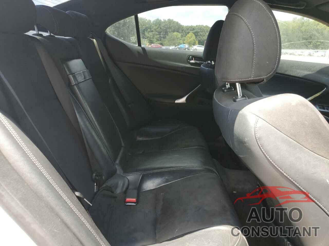 LEXUS IS 2012 - JTHBF5C21C2102237