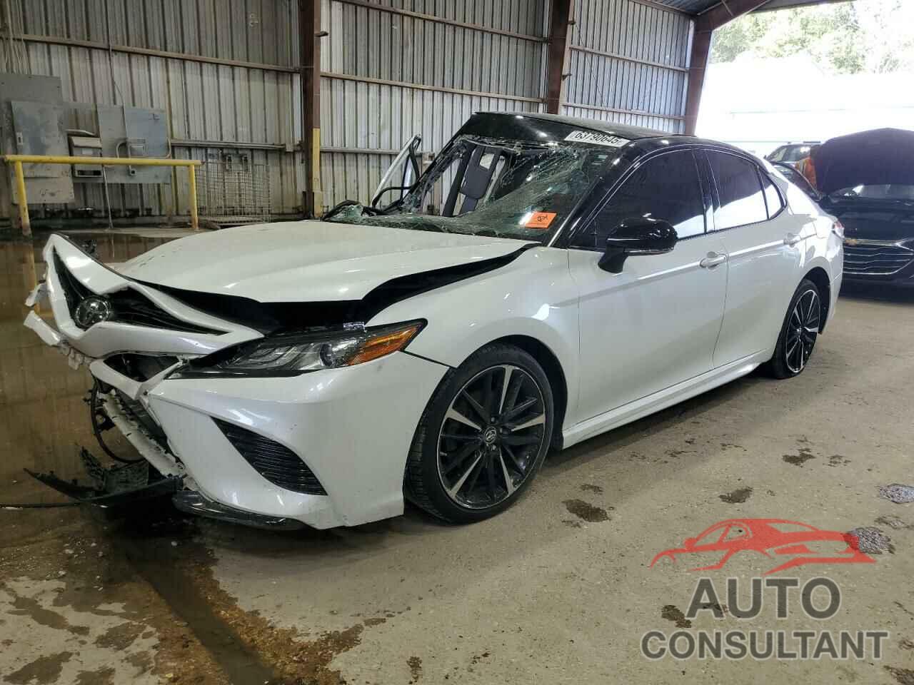 TOYOTA CAMRY 2019 - 4T1B61HK0KU243818