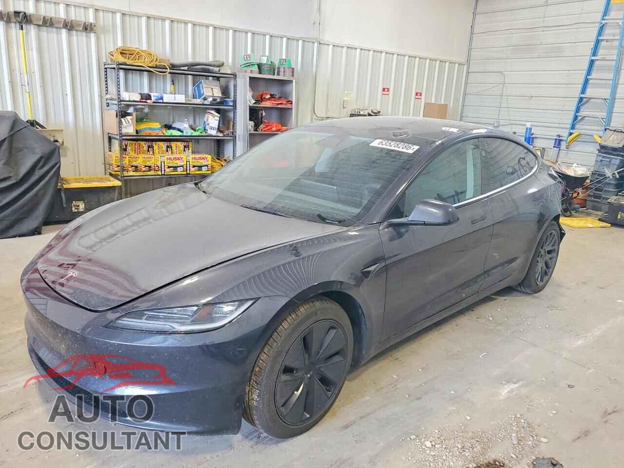 TESLA MODEL 3 2025 - 5YJ3E1EA1SF992837
