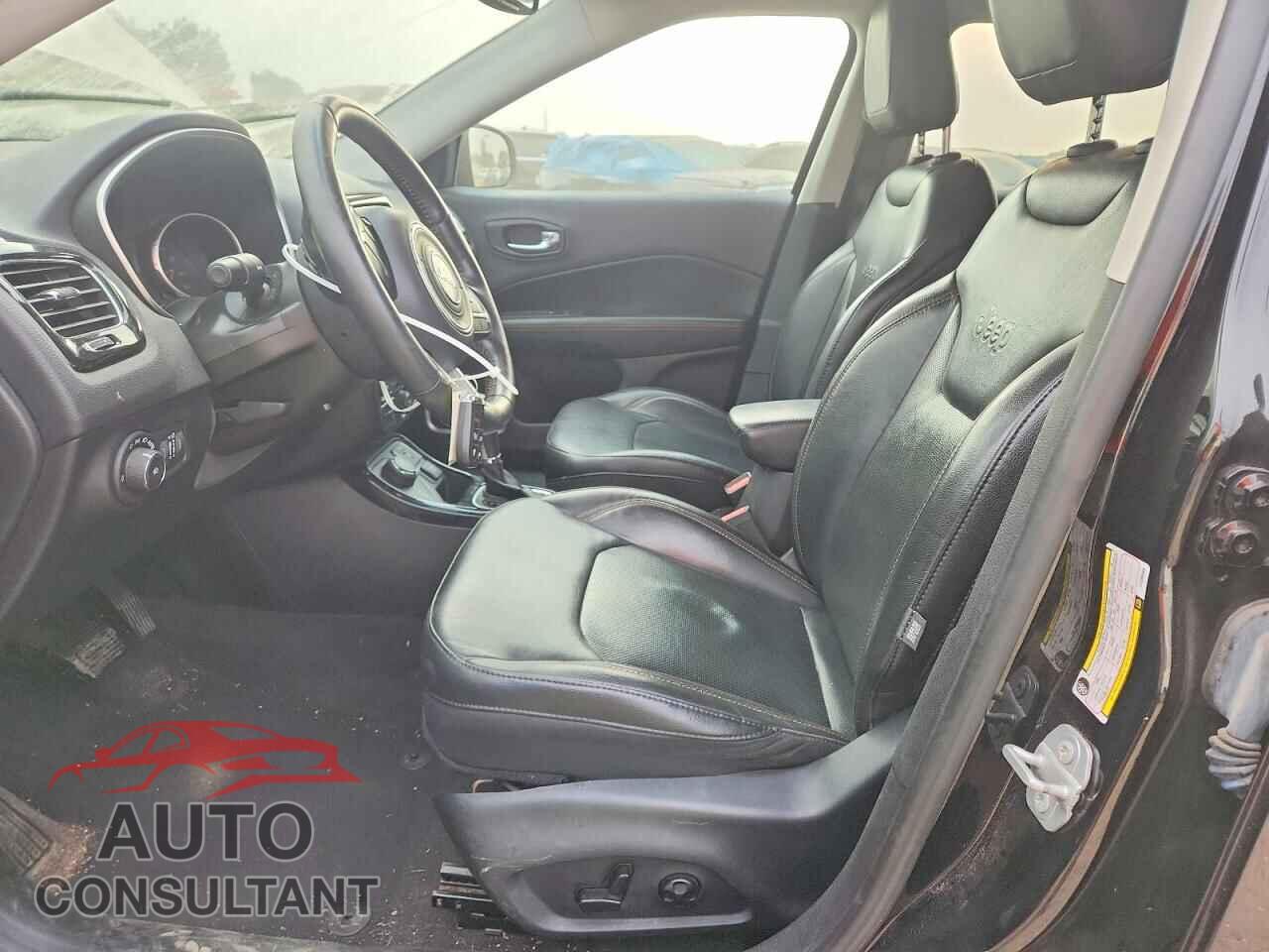 JEEP COMPASS 2018 - 3C4NJDCB4JT333586