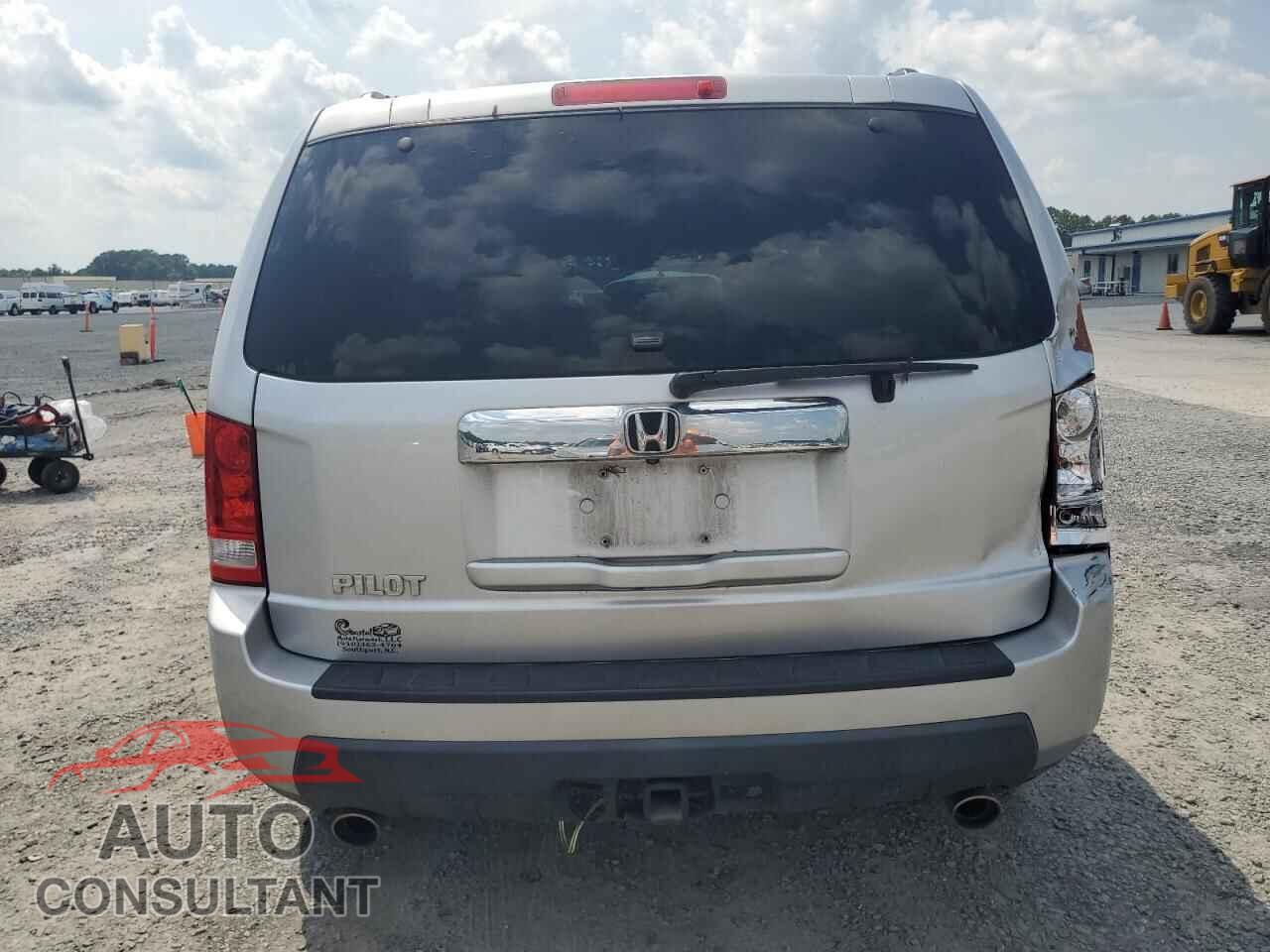 HONDA PILOT 2011 - 5FNYF3H61BB008835