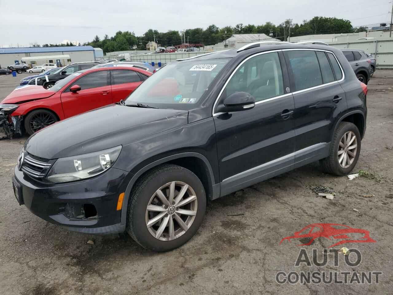 VOLKSWAGEN TIGUAN 2017 - WVGSV7AX1HK015455