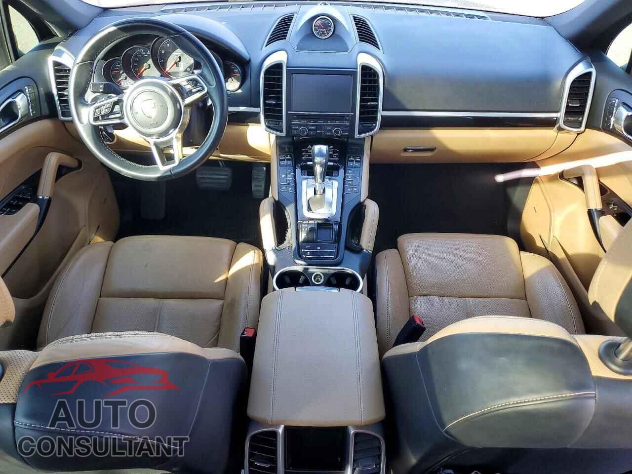 PORSCHE CAYENNE 2016 - WP1AA2A28GLA04172