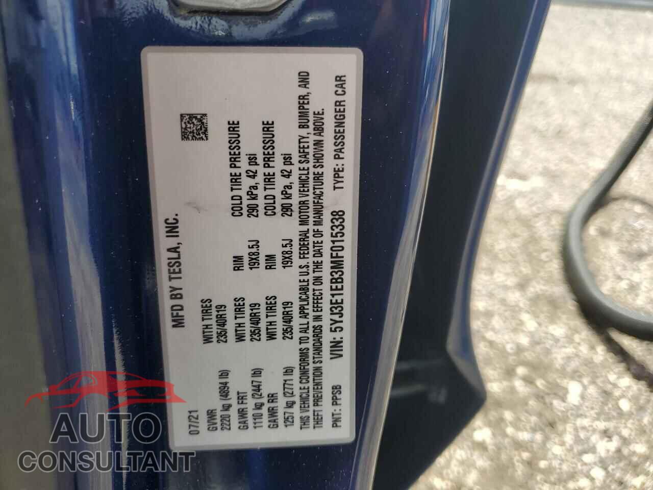 TESLA MODEL 3 2021 - 5YJ3E1EB3MF015338