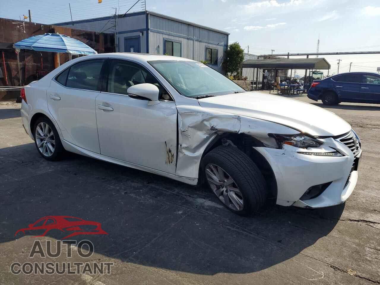 LEXUS IS 2016 - JTHBA1D24G5037622