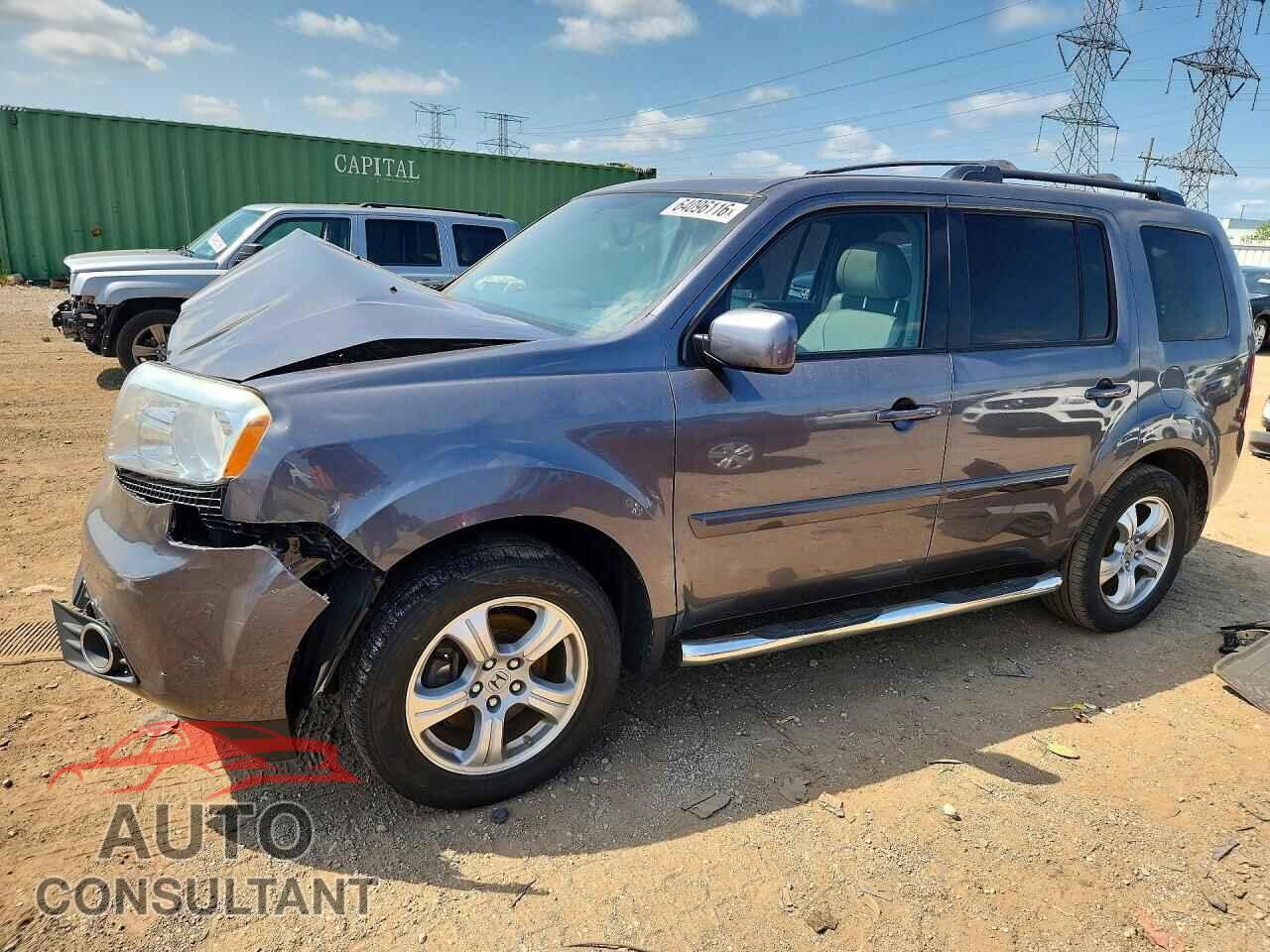 HONDA PILOT 2015 - 5FNYF4H52FB007745