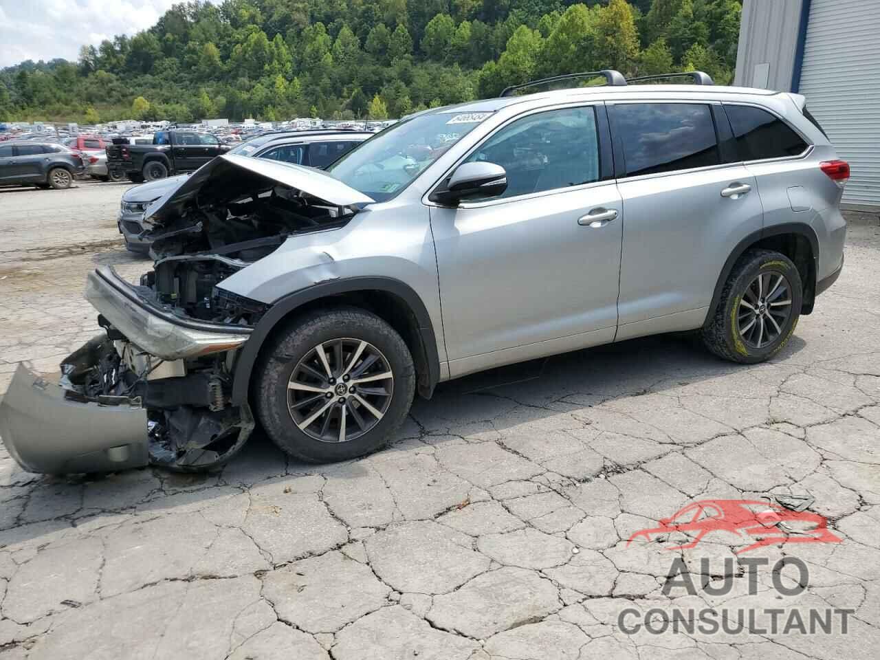 TOYOTA HIGHLANDER 2018 - 5TDJZRFH9JS860859