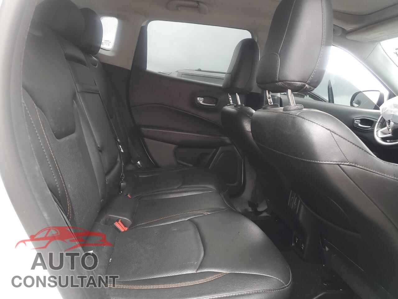 JEEP COMPASS 2018 - 3C4NJDCB1JT355478