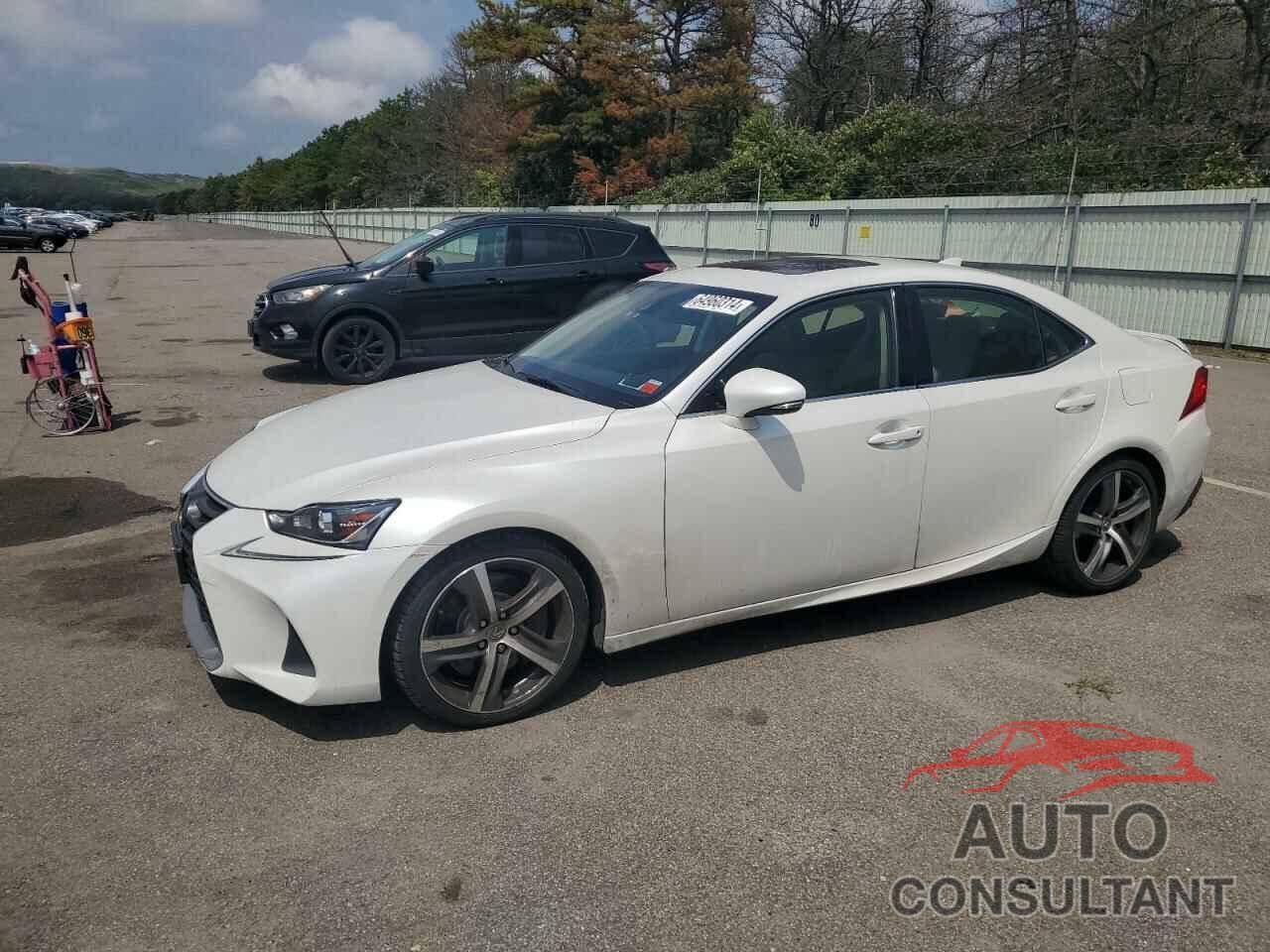 LEXUS IS 2018 - JTHC81D20J5028715