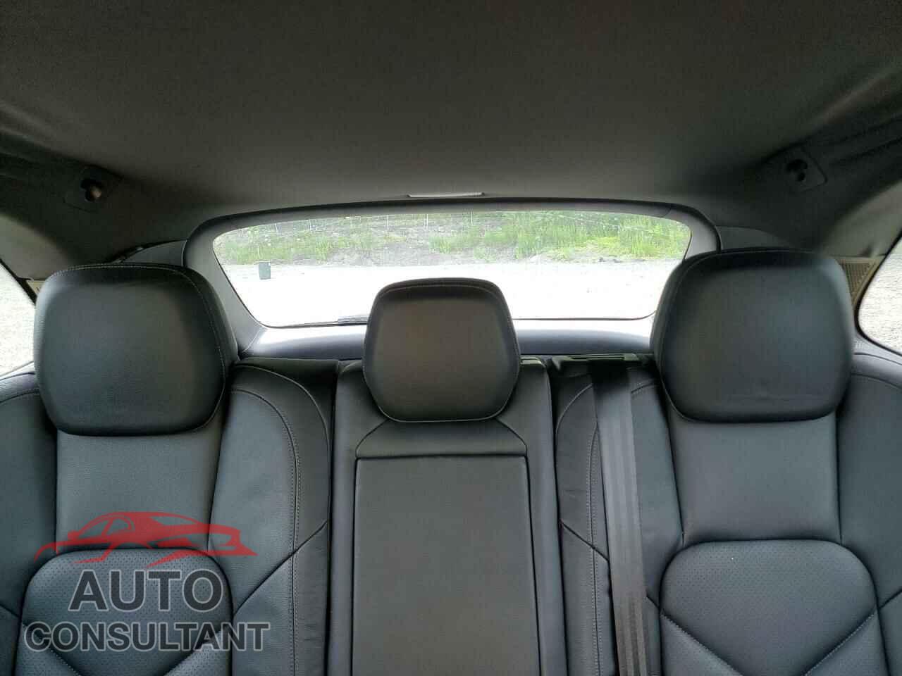 PORSCHE CAYENNE 2012 - WP1AE2A25CLA91253