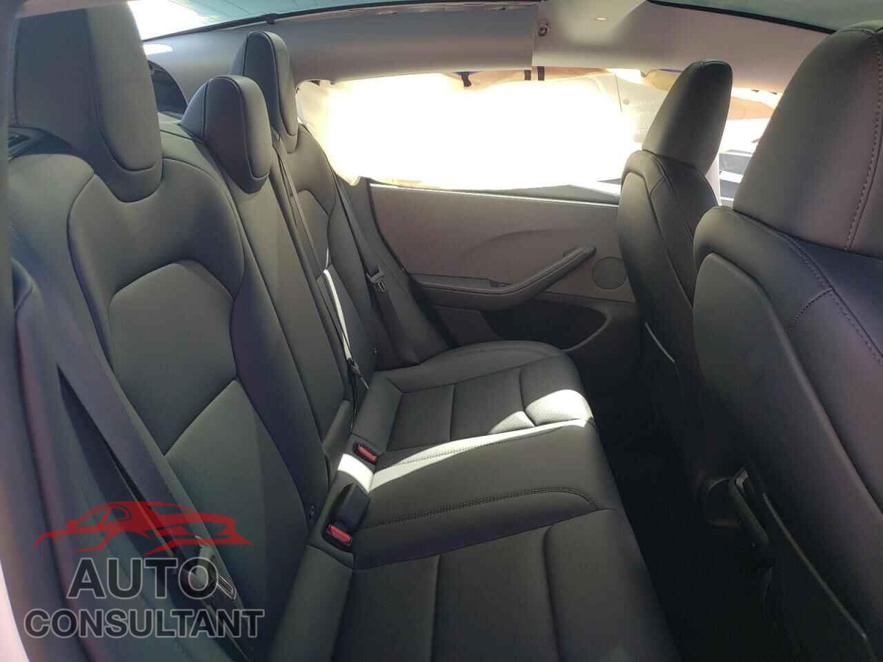 TESLA MODEL 3 2025 - 5YJ3E1EA0SF911326