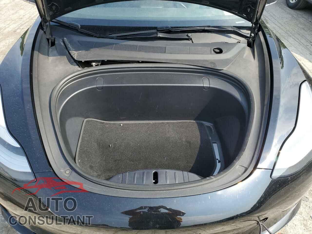 TESLA MODEL 3 2019 - 5YJ3E1EB8KF208971