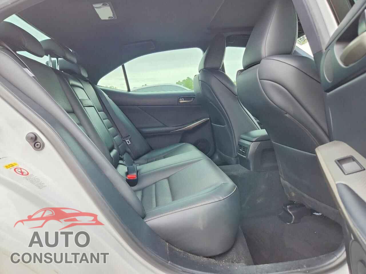 LEXUS IS 2017 - JTHCE1D25H5013033