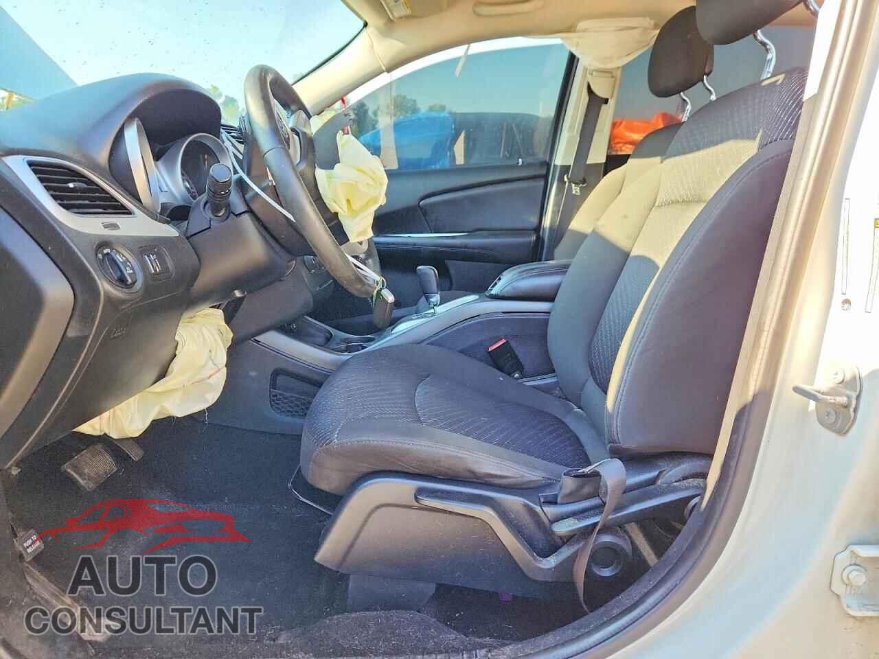 DODGE JOURNEY 2017 - 3C4PDCGGXHT562686