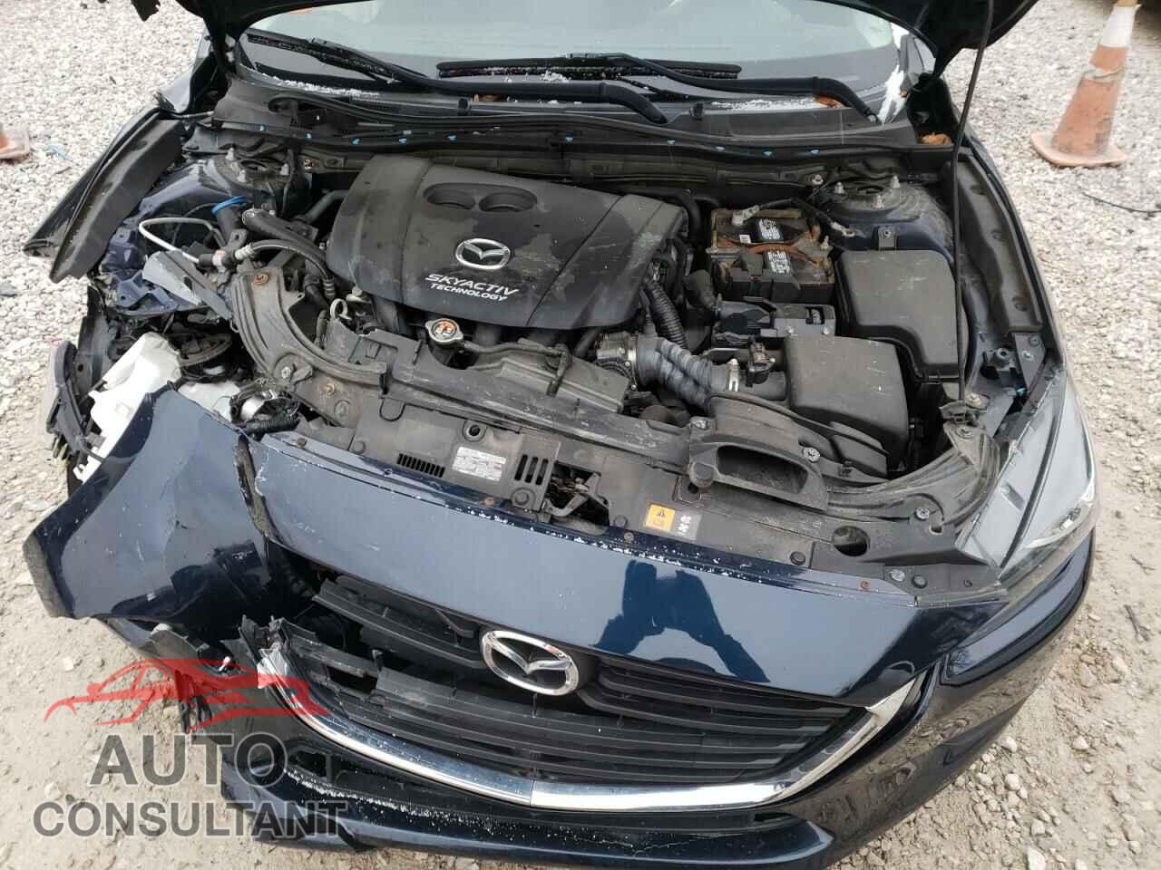 MAZDA 3 2017 - 3MZBN1U79HM103429