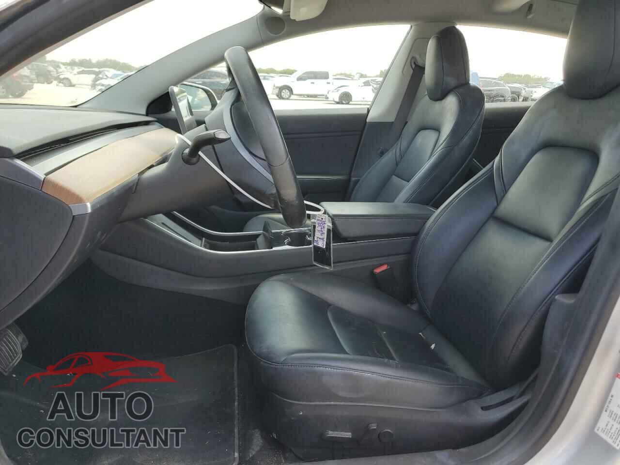 TESLA MODEL 3 2018 - 5YJ3E1EA5JF034718