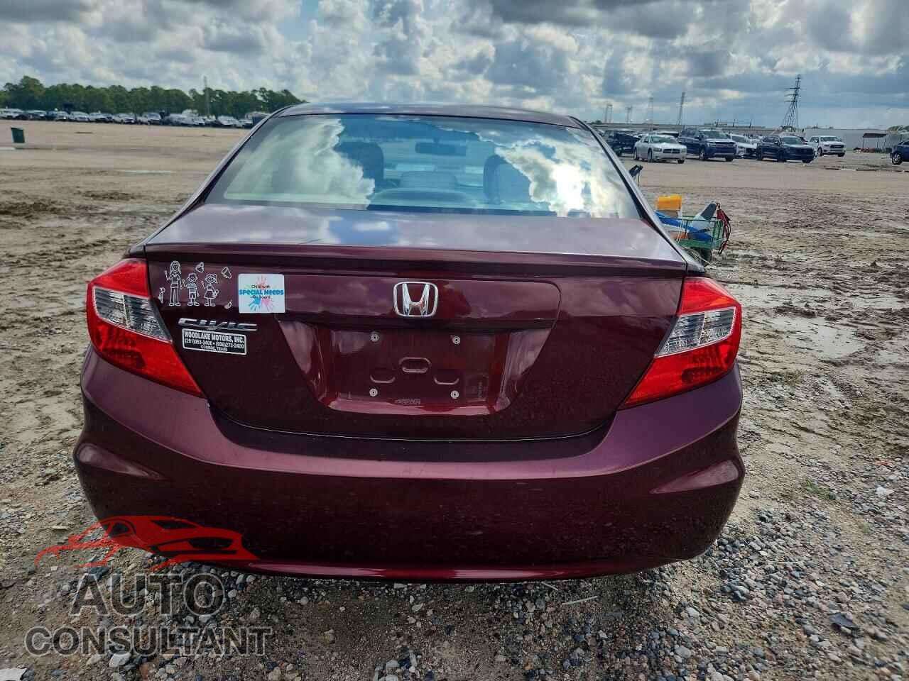 HONDA CIVIC 2012 - 2HGFB2F50CH606869